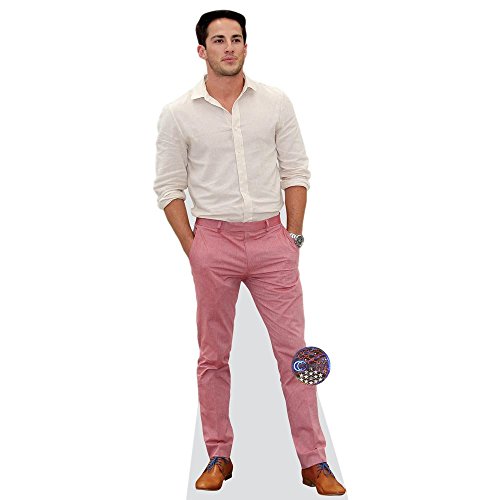 Bild: Michael Trevino Pappaufsteller mini f�r 24,97 EUR bei amazon.de