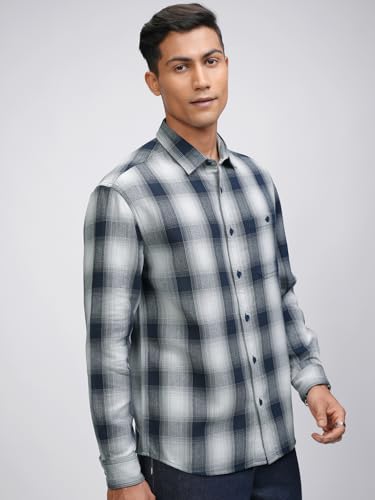 Image of Highlander Men's Solid Relaxed Fit Shirt