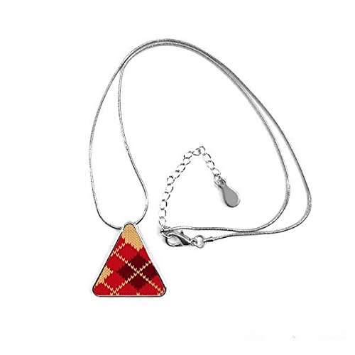 Illustration nordique rhombus motif triangle tricot pendentif bijoux collier