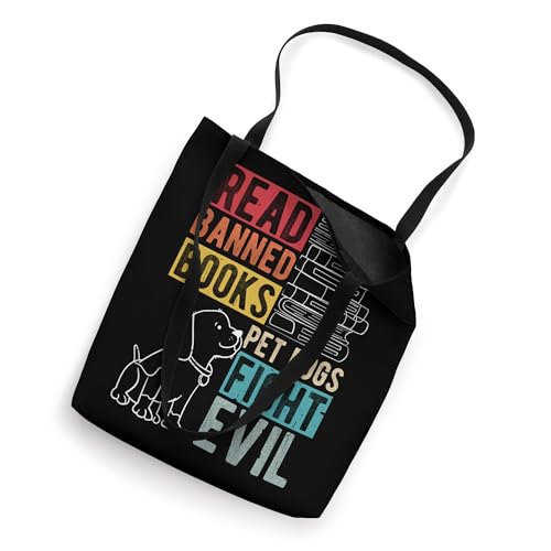 Bolsa tote de lectura con diseño 'Read Banned Books' y 'Pet Dogs Fight Evil' miniatura 2