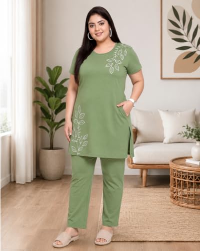 Image of In Love Women's Printed Cotton Plus Size Longline T-Shirt with Pockets | Cotton fabric - soft longline T-shirt with easy plus-size fit