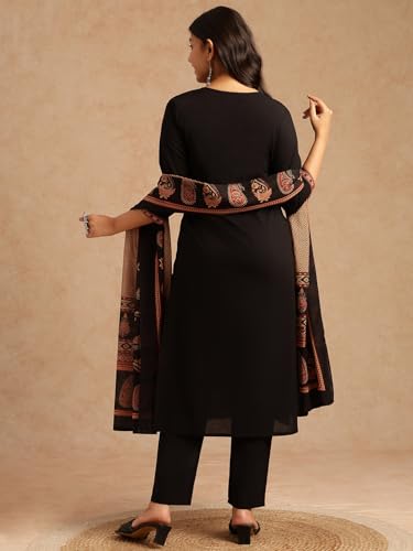 Image of Vbuyz Women Ajrakh With Yoke design Cotton Straight Kurta Set With Dupatta