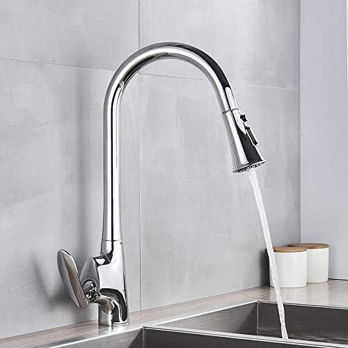 Robinet de cuisine extractible pour nettoyer les grands plats sans éclaboussures