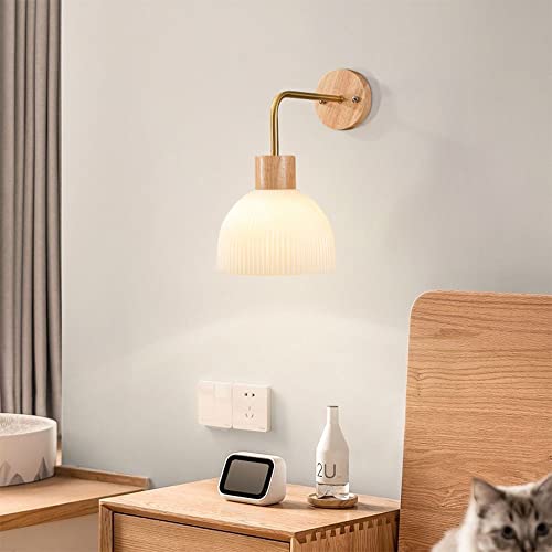 Lámpara de pared de cabecera elegante que soluciona la falta de espacio y deslumbramiento 4