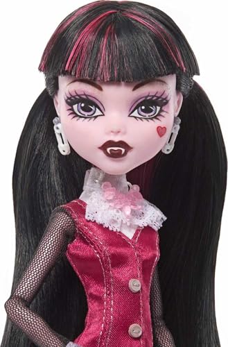 Monster High™ Draculaura Reproduction Doll (10.5 in) Wearing Original Fashion & Shoes, with Pet, Doll Stand & Accessories, Gift for Collectors