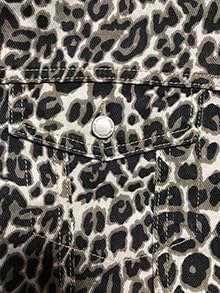 Cantonwalker Women's Oversize Vintage Washed Boyfriend Denim Jacket Long Sleeve Classic Loose Jean Trucker Jacket 003 - Image 8