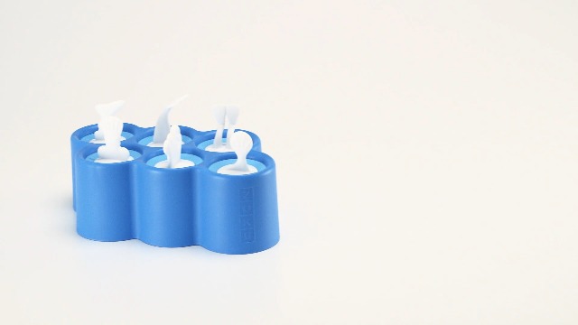 Amazon.com: ZOKU Space Ice Pop Molds, 6 Rocket and Astronaut