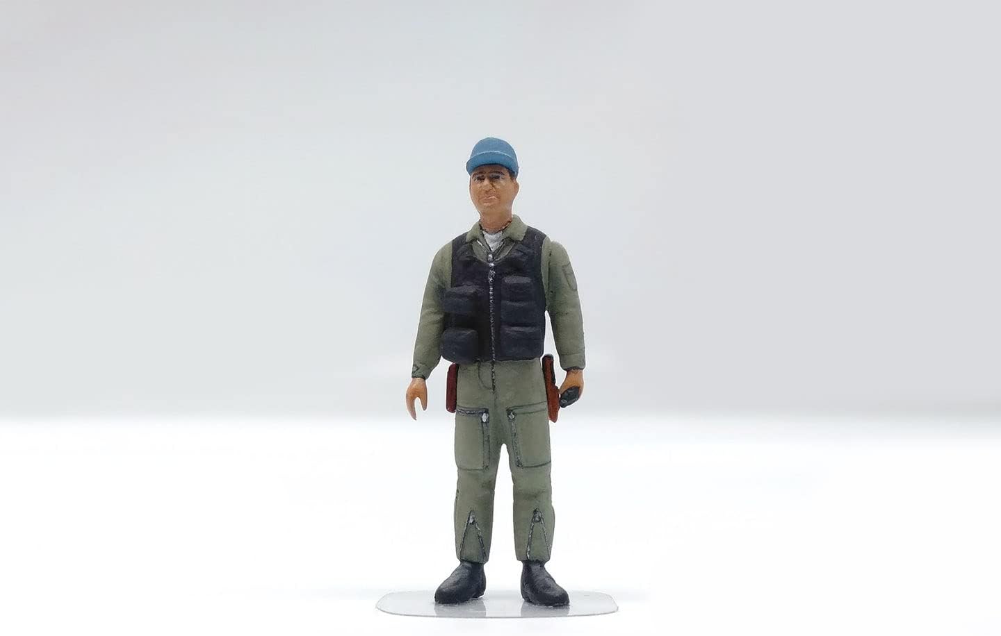 ICM 48087 Plastic Military Figure Models - US Pilots & Ground Personnel (Vietnam War) - Plastic Model kit - Scale 1:48