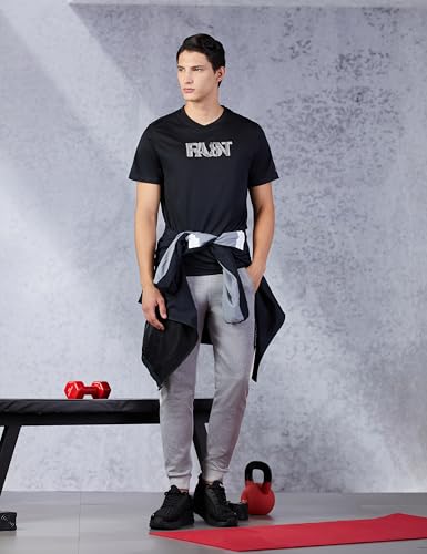 Image of Reebok Men's Graphic Regular Fit T-Shirt