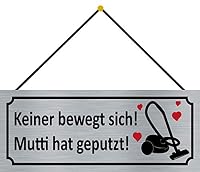 Schatzmix Blechschild Mama Mutti hat geputzt Metallschild 27x10 cm Wanddeko mit Kordel Tin-Plate Sign, Multicoloured