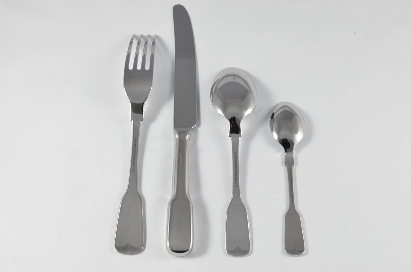New Fiddle Pattern 4 Piece place Setting Made in Sheffield England Stainless Steel Cutlery Fantastic