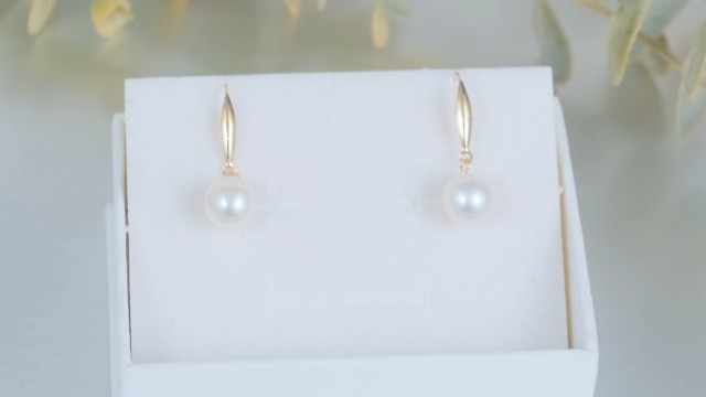 Pendientes Largos En Oro Con Perlas .Lecarré. - Shaw Joyeros