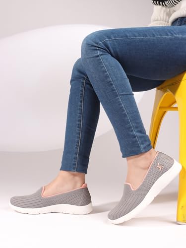 Image of Carlton London Breathable Knit Slip-On Sneakers - Lightweight Comfort for Everyday Wear