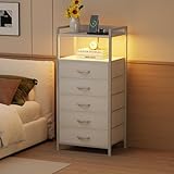 Nachttisch mit 5 Schubladen, hohe Kommode für das Schlafzimmer mit LED-Beleuchtung und Ladestation, Beistelltisch-Nachttisch für den Kleiderschrank, Stoffschubladen, Metallrahmen, Holzregal (Weiß)