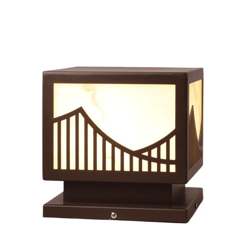Applique solaire pour illuminer la porte et le jardin de votre villa