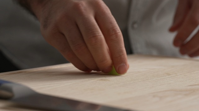 Misen 8" Chef Knife – High Carbon Japanese AUS-10 Stainless Steel – Hybrid German & Japanese Blade – Precision Kitchen Knife for Professionals & Home Cooks – Ultimate Cutting Performance - Blue