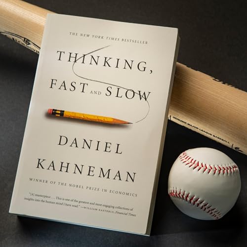 Thinking, Fast and Slow by Daniel Kahneman- Book Summary Podcast Por  arte de portada