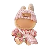 Bezaubernde, handgefertigte Häkel-Puppenkleidung – Kleiden Sie Ihre Puppe in dieses unwiderstehlich süße, handgefertigte Häkeloutfit! Dieses 3-teilige Set aus weicher, hochwertiger Häkelarbeit mit Oberteil, Mütze und exquisiten Accessoires unterstreicht den Charme Ihrer Puppe perfekt.