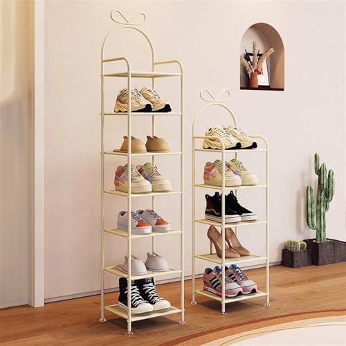 Étagère à chaussures verticale pour optimiser l'espace d'une chambre étroite