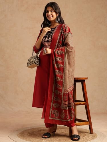 Image of Vbuyz Women Ajrakh With Yoke design Cotton Straight Kurta Set With Dupatta