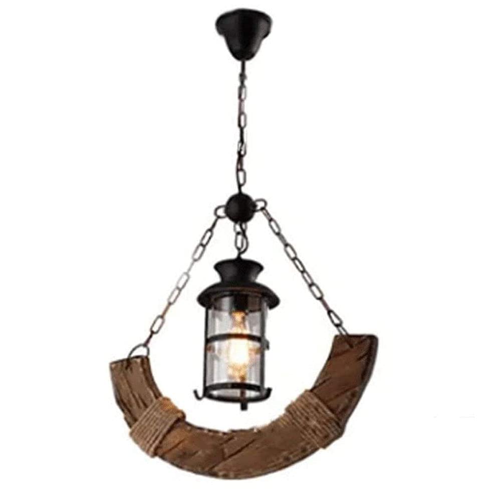 Lustre style kérosène vintage pour illuminer une table de repas de ferme