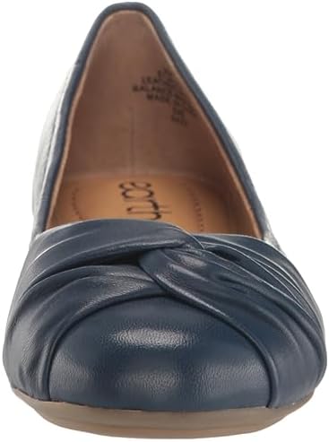 Earth® Women's JACCI Casual Flat, Blue 400, 8.5 W | Image 1