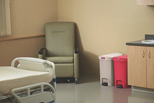 Image of Rubbermaid Commercial Products STREAMLINE Plastic Front Step Step-On-Trash /Garbage Can /Bin, 13 GAL, Beige, for Doctor's Office /Hospitals /Healthcare