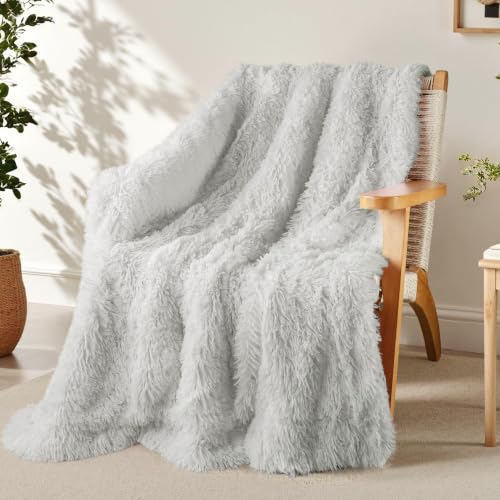 Exclusivo Mezcla Fluffy Faxu Fur Throw Blanket for Couch, Light Grey
