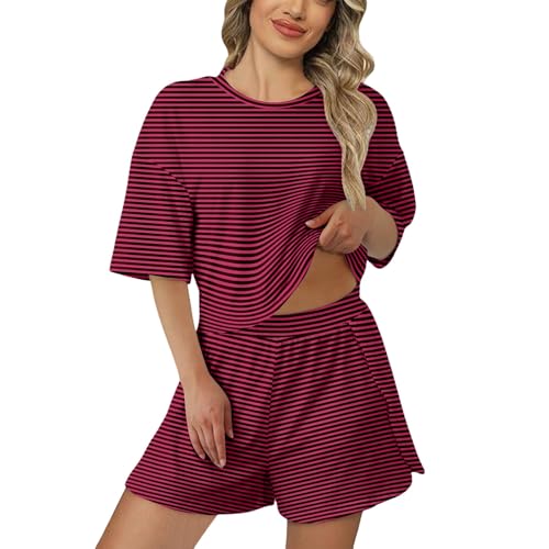 Pyjama doux et respirant : ensemble deux pièces avec short ample à rayures pour la nuit