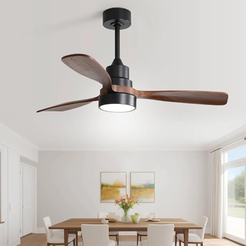 Ventilador de techo con motor CC, 3 aspas de madera tallada, motor de inversión silencioso y mando a distancia, 6 velocidades, adecuado para invierno y verano (negro, 122 cm, con montaje ligero y bajo