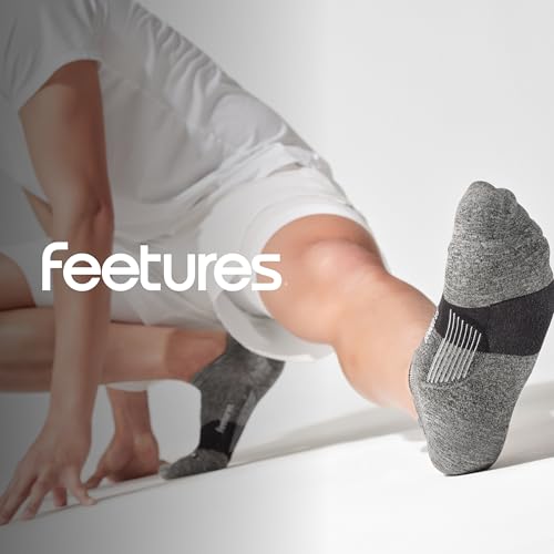 Image of Feetures Elite Light Cushion Quarter Solid - Sport Sock with Targeted Compression