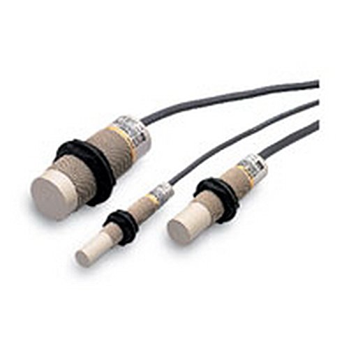 Capteur capacitif fileté Omron 8 mm pour détection précise CC