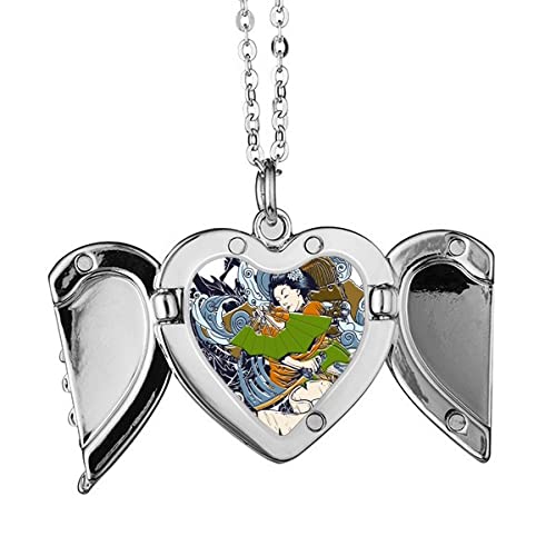 Collier ailes d'ange tendance M pour valoriser un kimono japonais