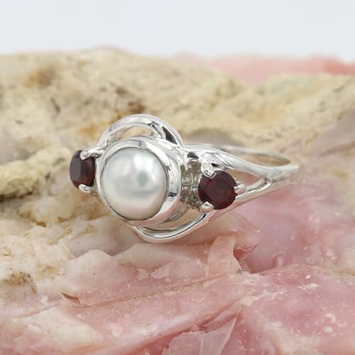 Bague grenat et perle en argent, le cadeau de naissance idéal pour elle