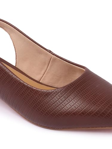 Image of Carlton London Women's Textured Pointed Toe Block Heel Pumps