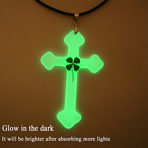 Collier résine phosphorescente avec croix trèfle artisanale de qualité
