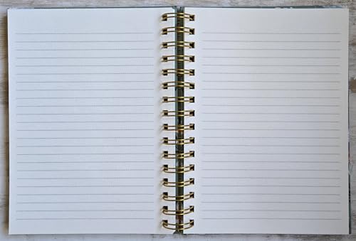 Design de cogumelos Clementine e flores silvestres com detalhes dourados | Caderno de capa dura espi