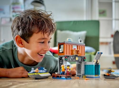 Image of LEGO City Police Speedboat and Crooks' Hideout Toy 60417