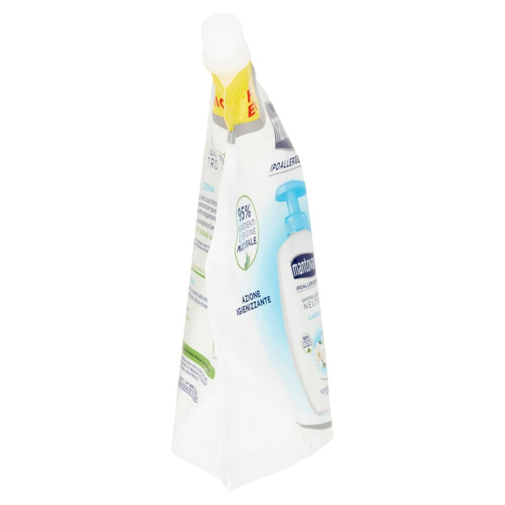 Mantovani Sapone Liquido Gardenia Sapone Liquido Gardenia - Sapone liquido con gardenia - Ideale per mani e viso Eco-ricarica Busta 750 ml + portachiavi Beni Culinari