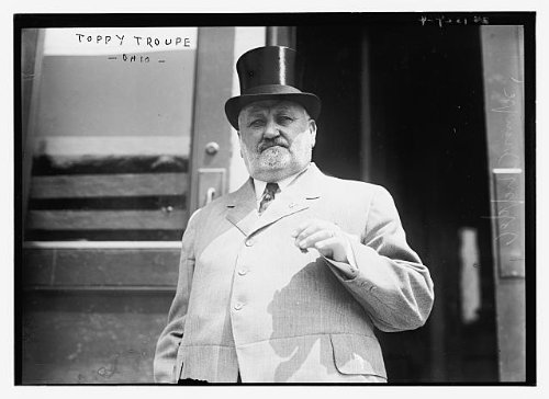 HistoricalFindings Photo: Toppy Troupe,Ohio,Smoking Cigar,Wearing top hat,Bain News Service