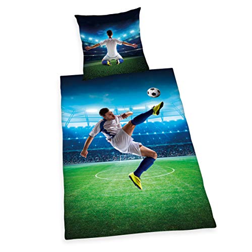 Herding Young Collection Bettwäsche-Set, Fußball Wendemotiv, Bettbezug 135 x 200 cm, Kopfkissenbezug 80 x 80 cm, Baumwolle/Renforcé