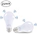 Produktbild LED Glühbirne mit Bewegungsmelder E27 Intelligenter Lichtradarsensor 7 Watt (ersetzt 50 W Sensorlampe Energiesparlampe für Treppen/Garten Balkon Garage Lounge Flur Keller Outlet Weiß(2 Teile)