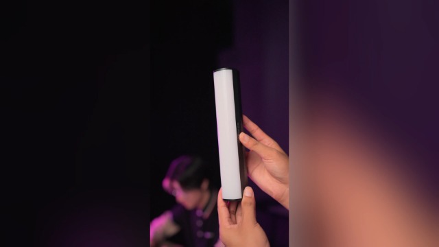 Amazon.com: NEEWER TL21C RGB Light Wand with App Control, Magnetic