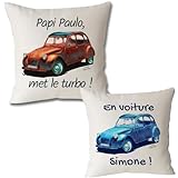MAISON DE LA GUILDE Coussin personnalisé 2CV Deuche, 40x40cm, prénom, texte au choix, imprimé décoration vintage pour la maison salon canapé, 2 coloris, voiture ancienne collection deudeuch