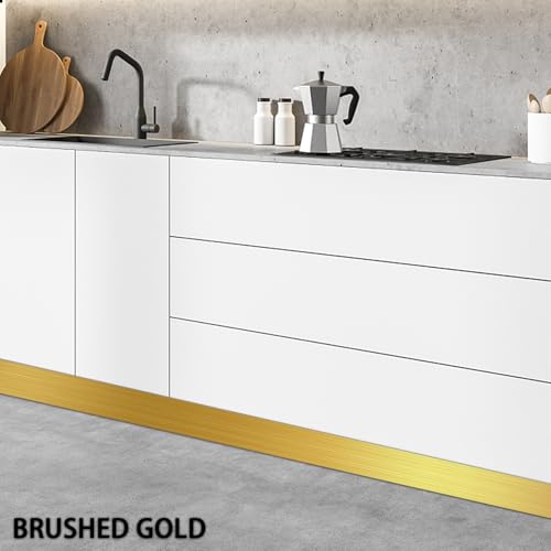 Coengwui Edelstahltrittplatte, selbstklebende Trittplatten-Basisschutzabdeckung, Fußleistenverkleidung für Wand, Tür, Küchenschrank, Geschirrspülerfuß - Kratzschutz (3m x 10cm, Bürstendes Gold)