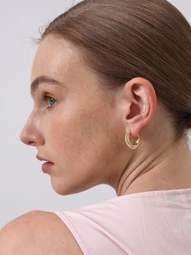 Image of FRUMOS 18K Gold Plated Chunky Hoop Earrings for Women Fashion Thick Gold Hoops Set Jewelry for Birthday Christmas Gifts