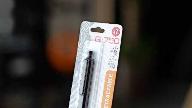 Zebra Pen – STEEL Series Premium Gel Pen – G-750 Retractable, 0.7