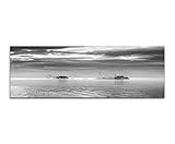 Leinwandfoto als Panorama SCHWARZ/WEISS 150x50cm Italien Meer Fischerhäuschen Wolken Licht