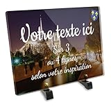 DEUX OPTIONS DE FIXATION : - Sans perçage, se colle sur toute surface lisse et propre avec son adhésif 3M double face fourni avec cette option. - Avec perçage et pieds en métal thermolaqué style bronze fournis avec cette option (visserie en laiton pour fixer la plaque sur les pieds fournie). Les pieds se fixent sur tout support (vis non fournies, pensez a fixer les pieds sur un support pour ne pas qu'elle tombe avec le vent !) EPAISSEUR : Environ 6mm DIMENSIONS : 30x20 cm