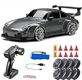 🚗 Libère la vitesse et le drift avec la Voiture de Drift de Bureau! Moteur puissant 4WD haute vitesse garantissant des performances exceptionnelles et une accélération rapide et impressionnante. Réalise mille manœuvres de drift précises grâce à son robuste moteur à quatre roues motrices. De plus, tu peux piloter la voiture sans interférences, avec une stabilité totale pour une conduite fluide et palpitante sur différentes surfaces.